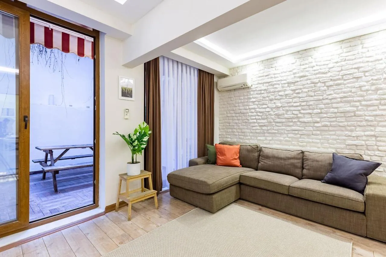 Missafir Exquisite Flat With Backyard And Excellent Location Near Trendy Attractions In Nisantasi, Sisli Apartment Istanbul Turcia