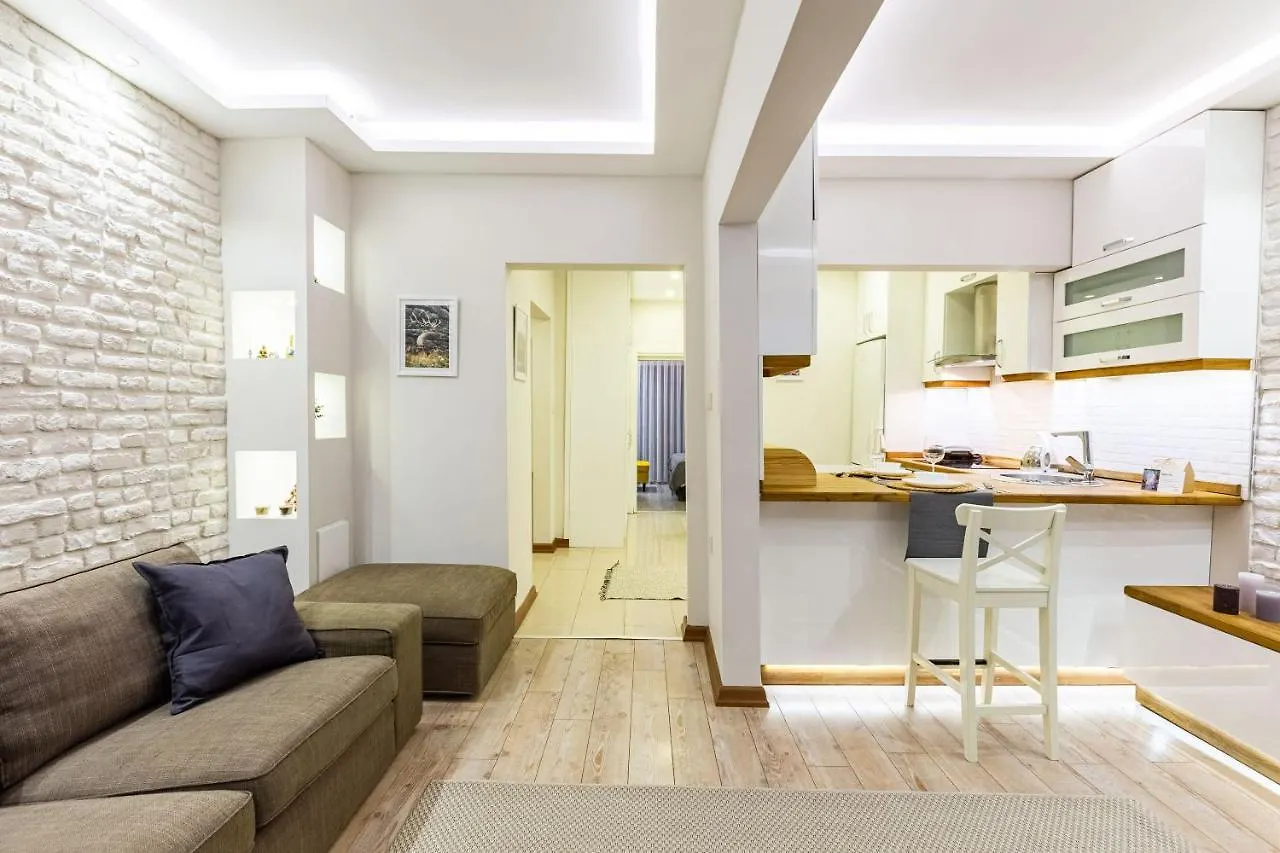 Missafir Exquisite Flat With Backyard And Excellent Location Near Trendy Attractions In Nisantasi, Sisli Apartment Istanbul