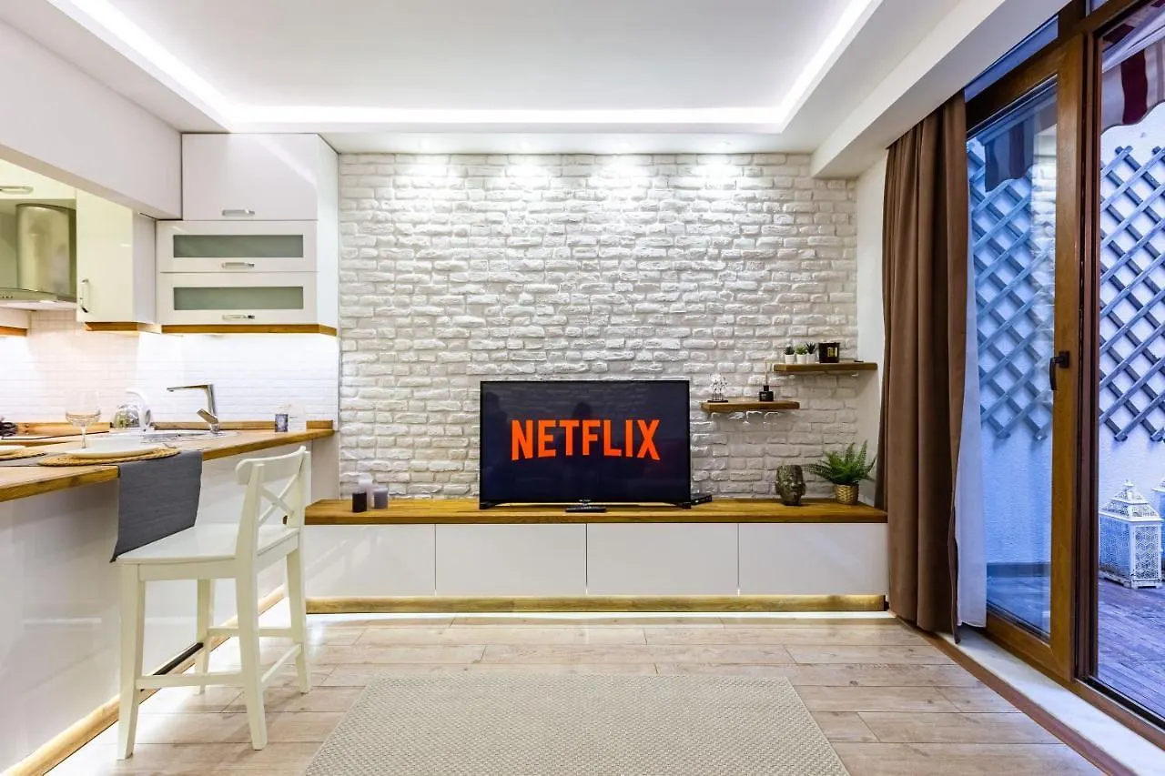 Missafir Exquisite Flat With Backyard And Excellent Location Near Trendy Attractions In Nisantasi, Sisli Apartment Istanbul 0*,  Turcia